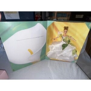 Lily‎ Barbie F.A.O. Schwarz Limited Edition Floral Signature Collection Doll